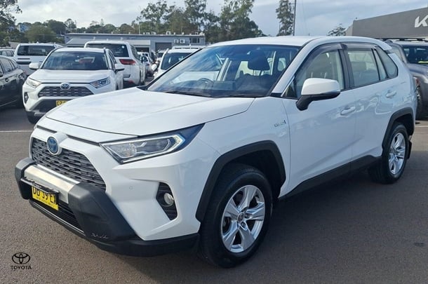 2021 Toyota RAV4 Hybrid GX AWD image 3