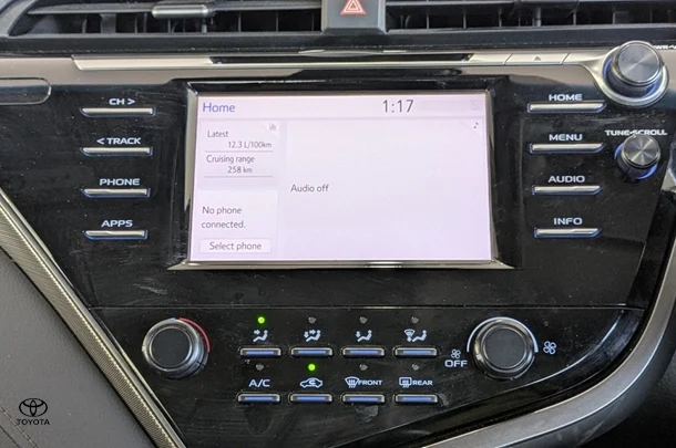 2019 Toyota Camry Ascent image 30
