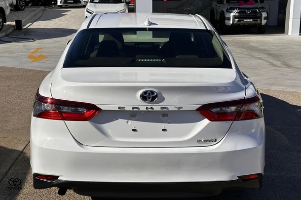 2023 Toyota Camry Hybrid Ascent image 5