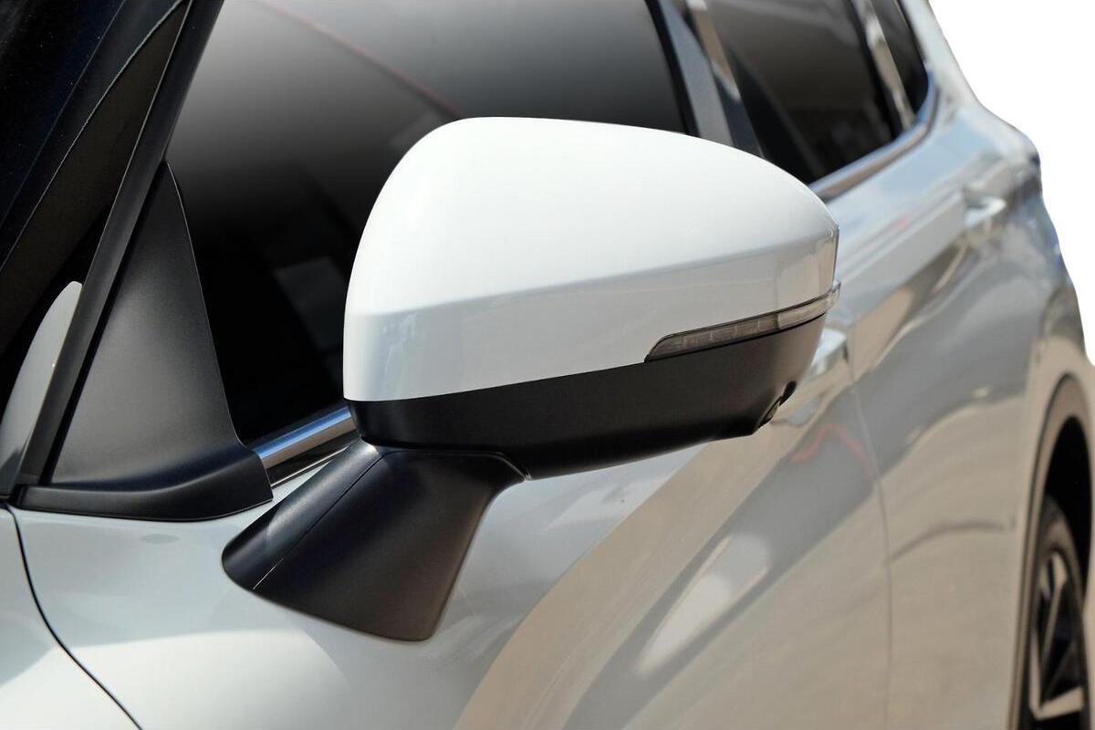 2025 Mitsubishi Outlander PHEV Exceed ZM Auto AWD MY24 image 9