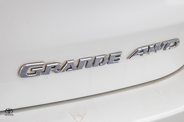 2016 Toyota KLUGER AWD GRANDE image 17