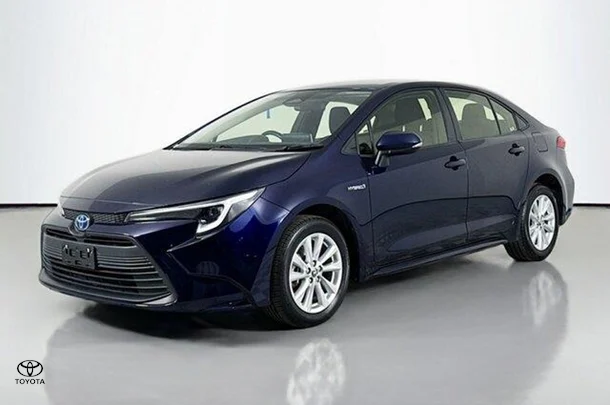 2023 Toyota Corolla Sedan Hybrid Ascent Sport image 4