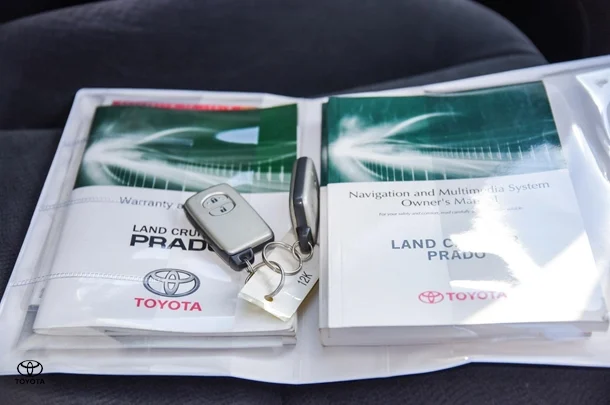 2017 Toyota Prado GX image 6