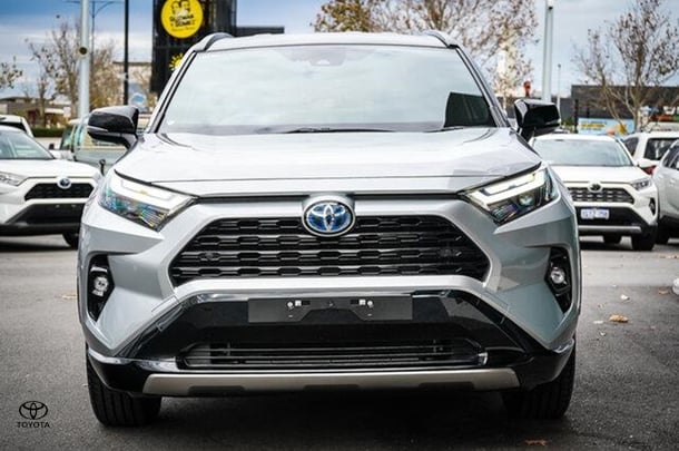 2024 Toyota RAV4 Hybrid XSE 2WD image 3