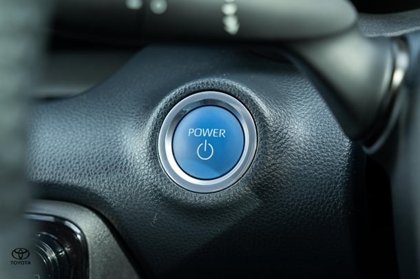 2023 TOYOTA Yaris Hybrid SX image 19
