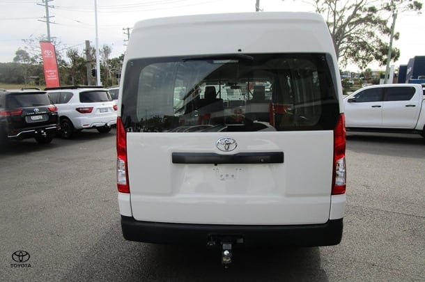 2020 Toyota Hiace SLWB image 3