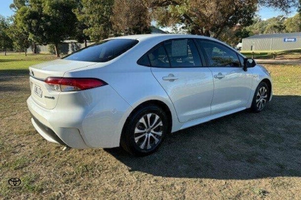 2021 Toyota Corolla Sedan Hybrid Ascent Sport image 7