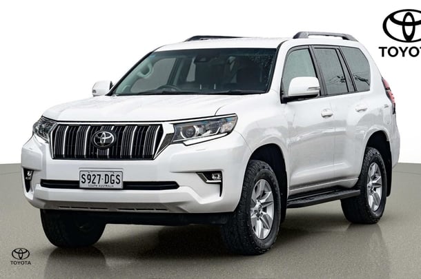 2022 Toyota PRADO GXL image 3