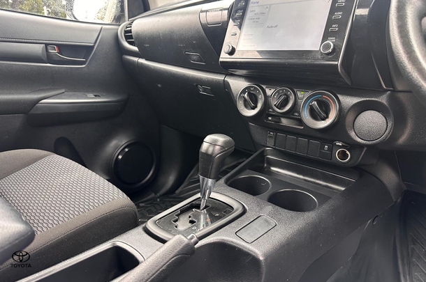 2023 Toyota HiLux 4x2 Workmate image 18