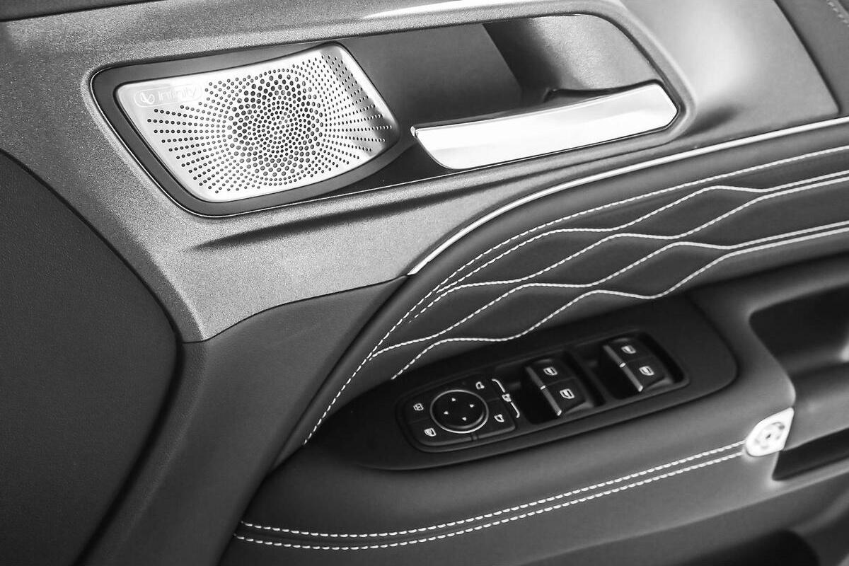 2025 GWM Tank 300 Ultra Hybrid Auto 4x4 image 24