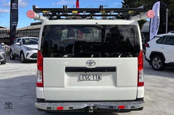 2019 Toyota HiAce LWB image 5