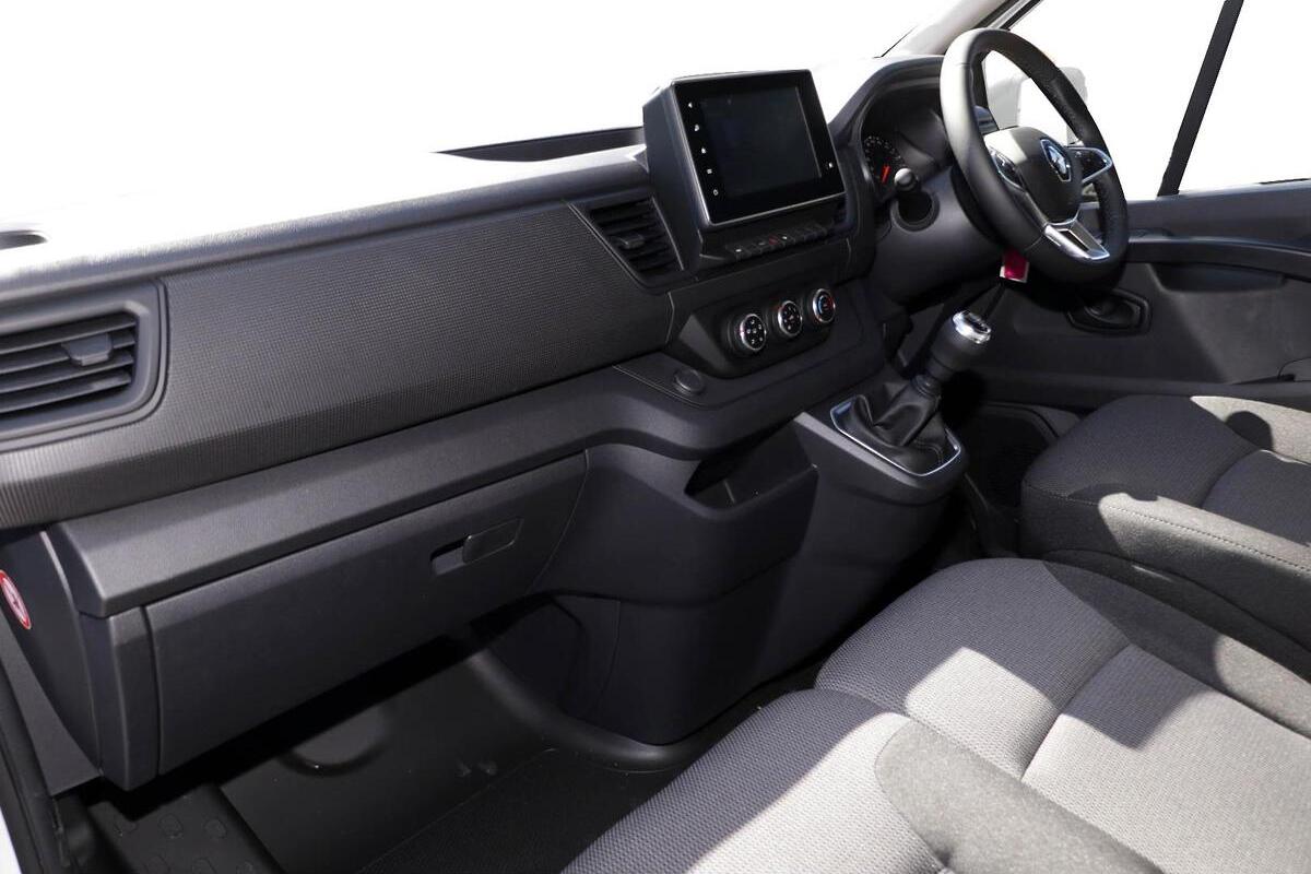 2024 Renault Trafic Pro LWB Manual MY24 image 7