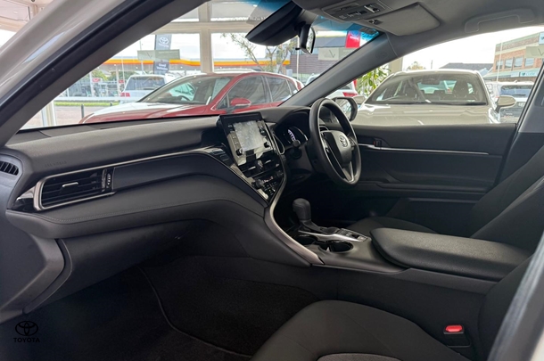 2023 Toyota Camry Hybrid Ascent image 10