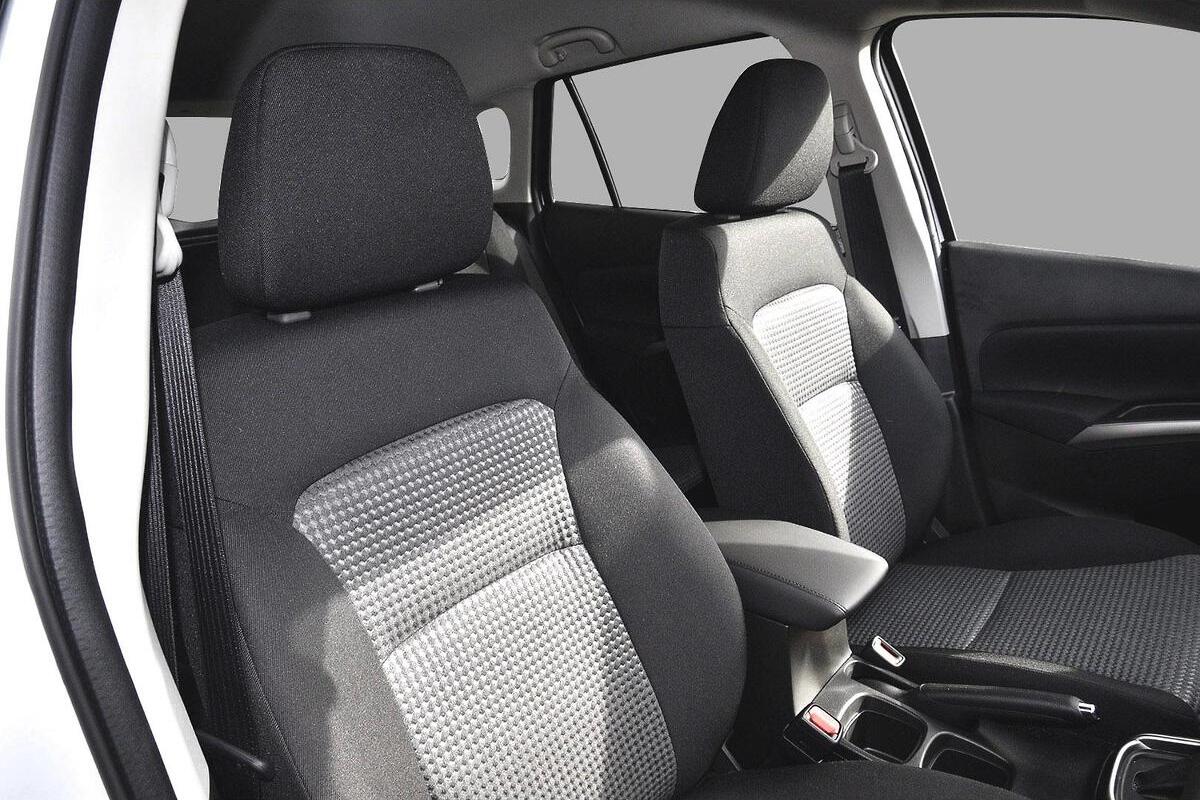 2024 Suzuki S-Cross Auto image 5