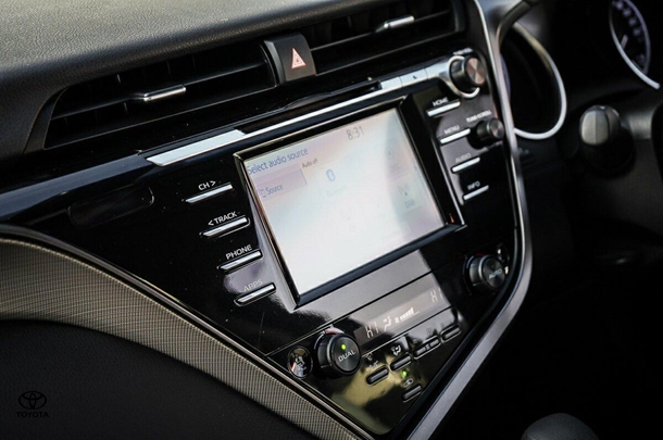 2019 Toyota Camry Hybrid Ascent image 25