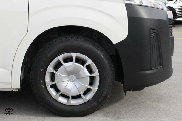 2020 Toyota Hiace LWB image 10