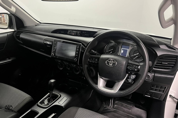 2024 Toyota Hilux Workmate image 10