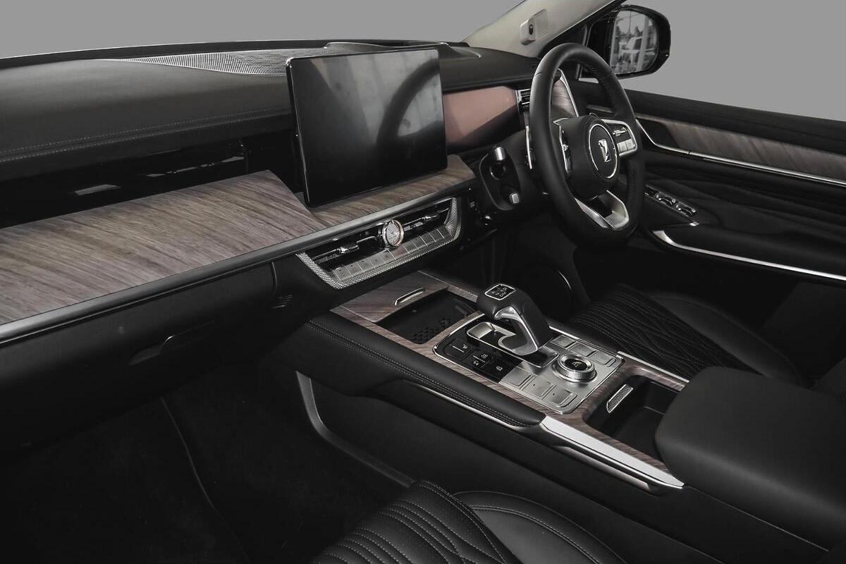 2024 GWM Tank 500 Lux Hybrid Auto 4WD image 7