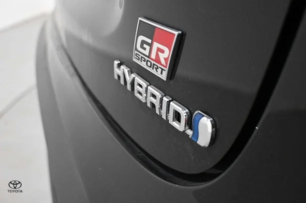 2022 Toyota Yaris Cross Hybrid GR-S image 10