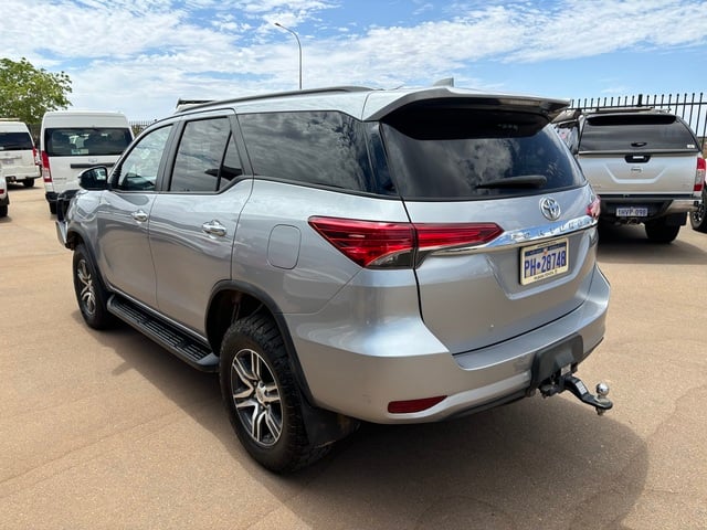 2022 Toyota Fortuner GXL image 2