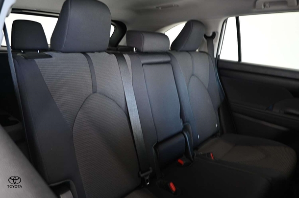 2023 Toyota Kluger GX-2WD image 16