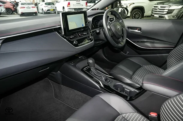 2024 Toyota Corolla Sedan Hybrid ZR image 10