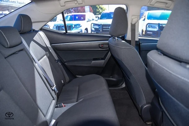 2018 Toyota Corolla Sedan Ascent image 18