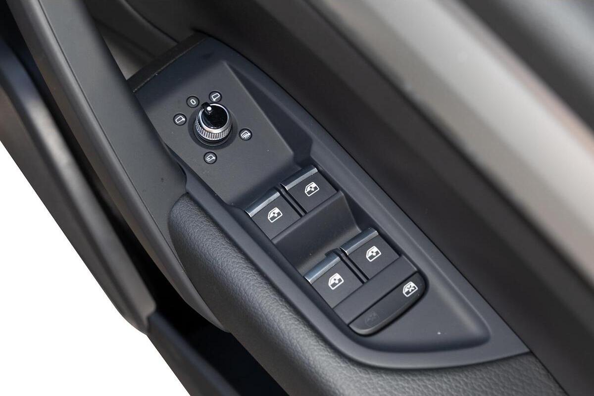 2025 Audi Q5 35 TDI Auto MY25 image 14