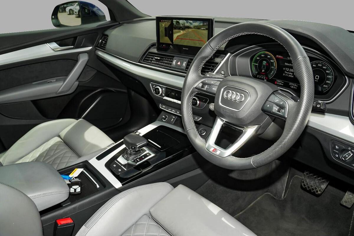 2025 Audi Q5 55 TFSI e S Line Auto quattro ultra MY25 image 6