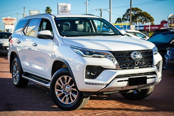 2023 Toyota Fortuner Crusade image 1