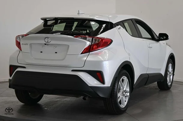 2023 Toyota C-HR GXL-2WD image 5