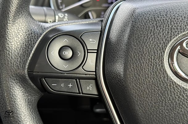 2019 Toyota Camry Ascent image 14