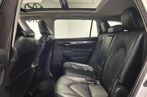 2021 Toyota Kluger Hybrid AWD GRANDE image 13