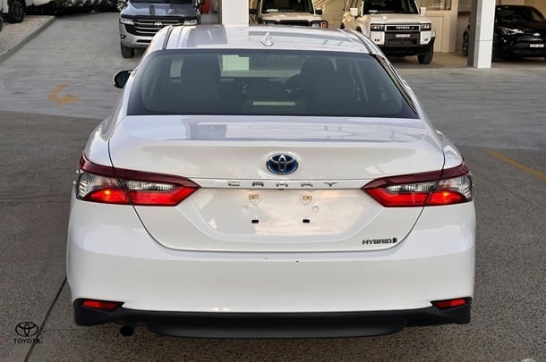 2022 Toyota Camry Hybrid Ascent image 5