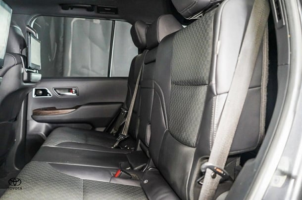 2022 Toyota Landcruiser Sahara image 14