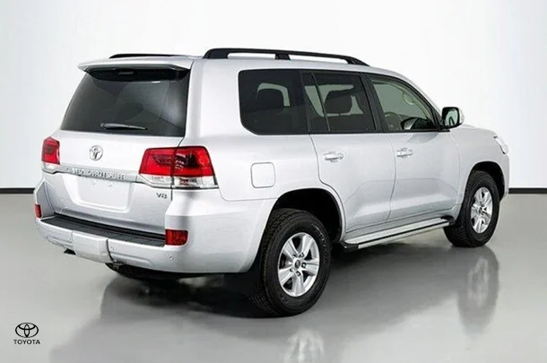 2021 Toyota LANDCRUISER GXL image 9