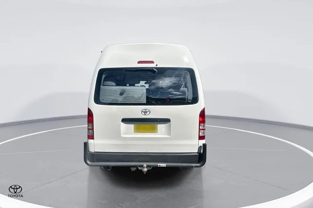 2017 Toyota Hiace SLWB image 7