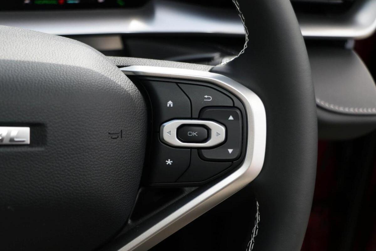 2025 GWM Haval H6 Ultra Hybrid Auto image 15