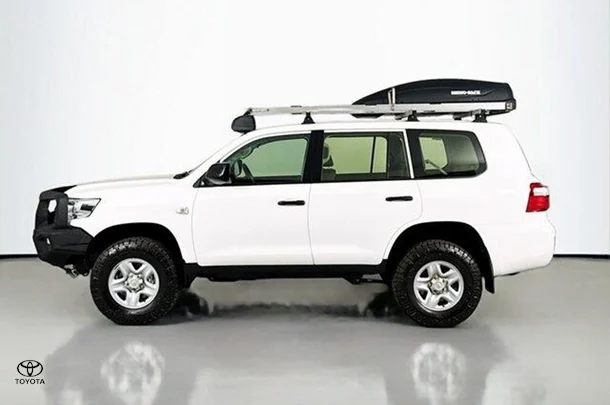 2020 Toyota LANDCRUISER GX image 5