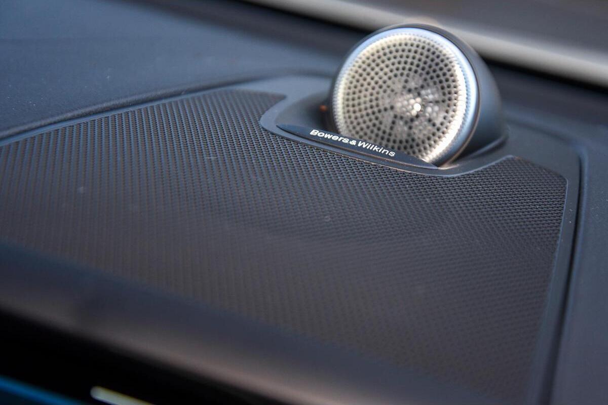 2025 Volvo XC60 Ultra T8 Plug-In Hybrid Auto AWD MY25 image 13