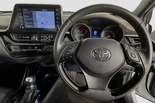 2022 Toyota C-HR Hybrid Koba 2WD image 18