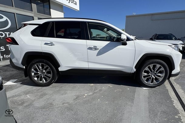 2021 Toyota RAV4 Cruiser 2WD image 5