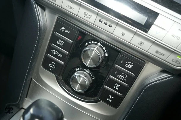 2018 Toyota Prado Kakadu image 17