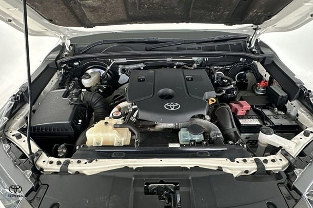 2022 Toyota Hilux SR image 23