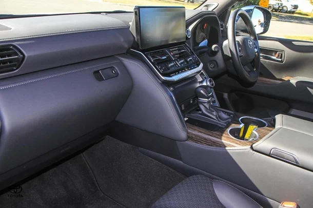 2024 Toyota Landcruiser Sahara image 10
