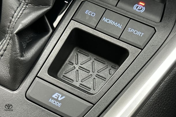 2020 Toyota Rav4 Hybrid GX-2WD image 26