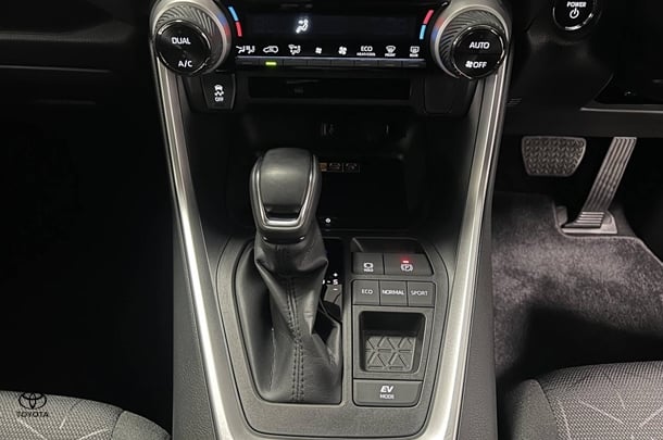 2024 Toyota Rav4 Hybrid GXL-2WD image 20