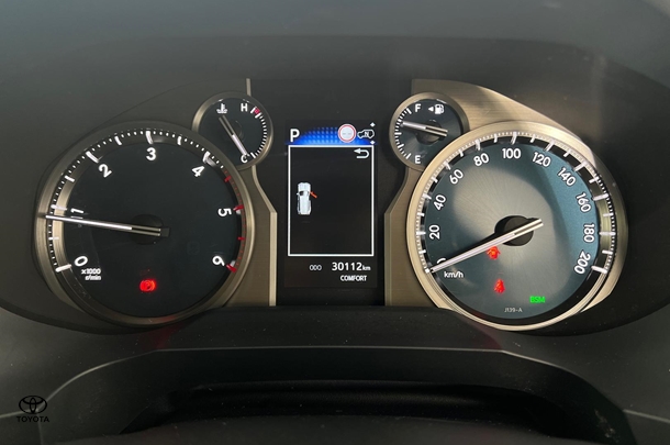 2023 Toyota Prado Kakadu image 21