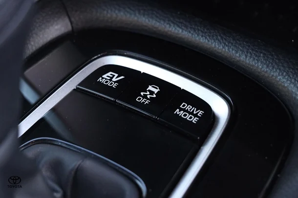 2024 Toyota Corolla Cross Hybrid GX image 21