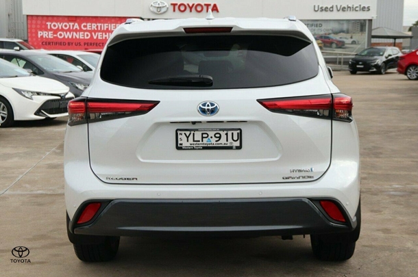 2022 Toyota Kluger Hybrid AWD GRANDE image 18